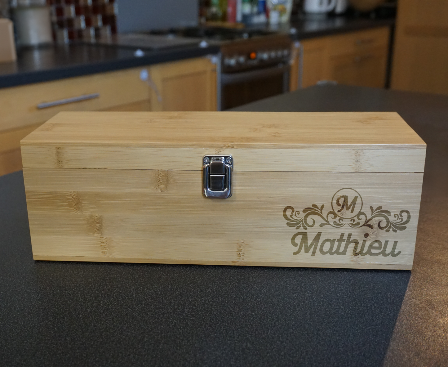 personnalisation gravure kit de vin avec ses accessoires