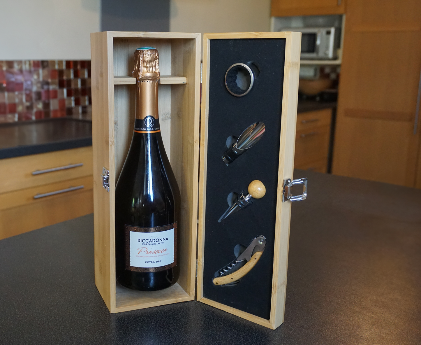 personnalisation gravure kit de vin avec ses accessoires