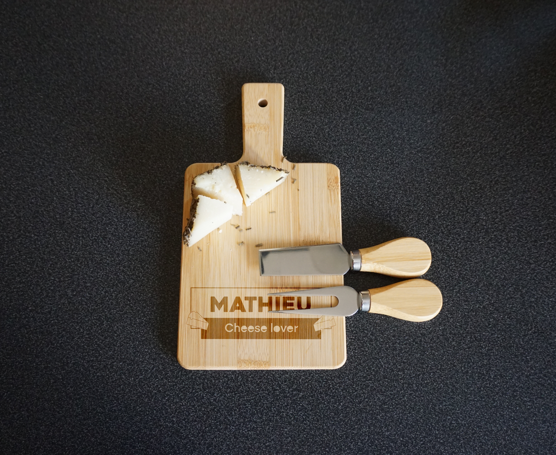personnalisation gravure planche en bois fromage