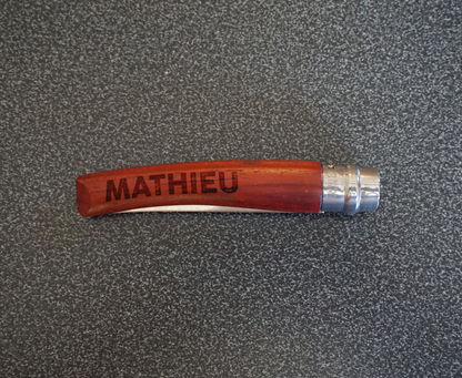 personnalisation gravure opinel en bois